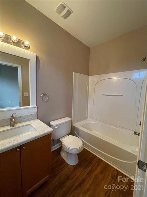 514 Jetton St, Davidson, NC 28036 photo 2