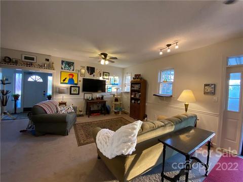 505 E Union St, Morganton, NC 28655 photo 6