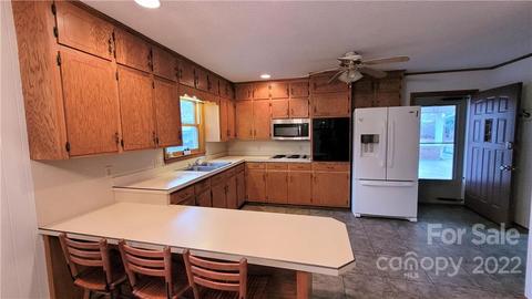 170 S Main St, Bostic, NC 28018 photo 8