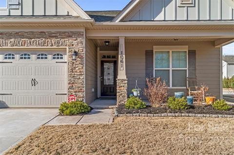 1061 Baldwin Dr, Lancaster, SC 29720 photo 3