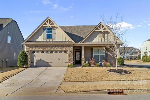 1061 Baldwin Dr, Lancaster, SC 29720 photo 1