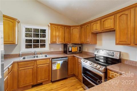 102 Harrison Dr, Clyde, NC 28721 photo 10