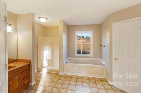 102 Harrison Dr, Clyde, NC 28721 photo 13