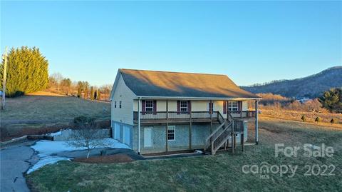 102 Harrison Dr, Clyde, NC 28721 photo 3