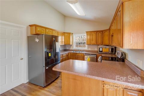 102 Harrison Dr, Clyde, NC 28721 photo 9