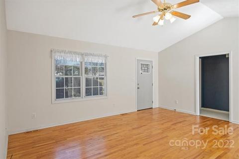 1391 Millrace Dr, Conover, NC 28613 photo 5