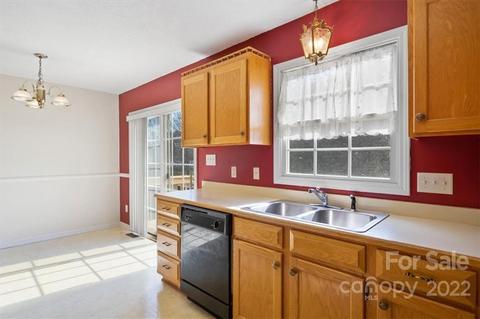 1391 Millrace Dr, Conover, NC 28613 photo 9