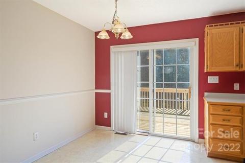 1391 Millrace Dr, Conover, NC 28613 photo 6