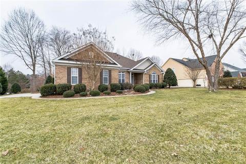 1391 Valhalla Dr, Denver, NC 28037 photo 2