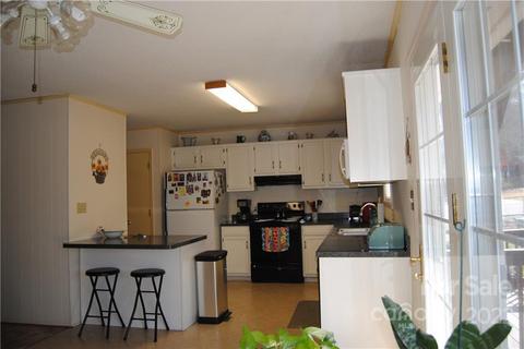1505 University Dr, Lancaster, SC 29720 photo 4
