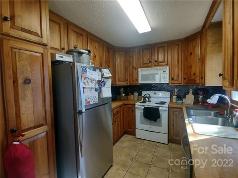 52 Perimeter Dr, Sylva, NC 28779 photo 6