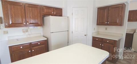 568 Memorial Hwy, Harmony, NC 28634 photo 16
