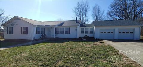 568 Memorial Hwy, Harmony, NC 28634 photo 6