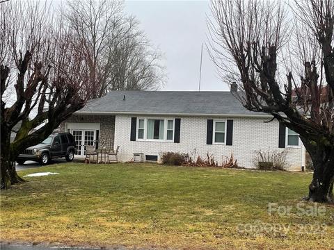43 Broad St, Spruce Pine, NC 28777 photo 1