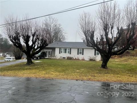 43 Broad St, Spruce Pine, NC 28777 photo 2