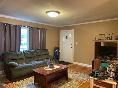 43 Broad St, Spruce Pine, NC 28777 photo 5