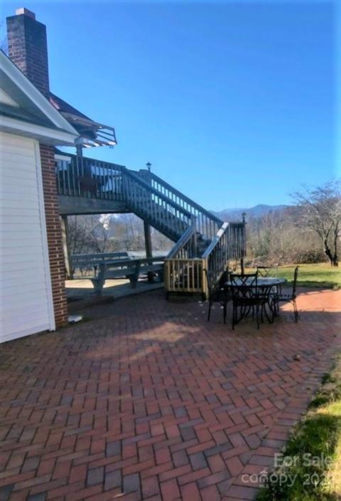 105 E Sylva Cir, Sylva, NC 28779 photo 7