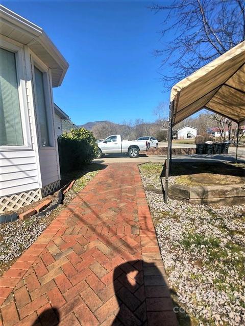 105 E Sylva Cir, Sylva, NC 28779 photo 10