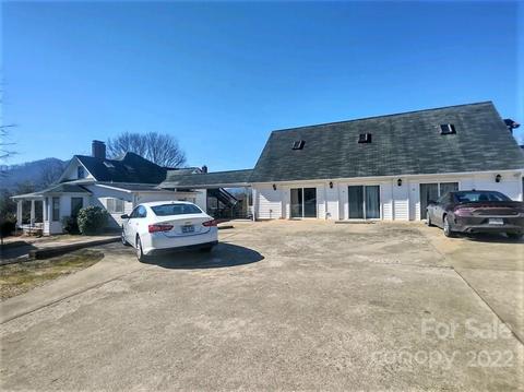 105 E Sylva Cir, Sylva, NC 28779 photo 5