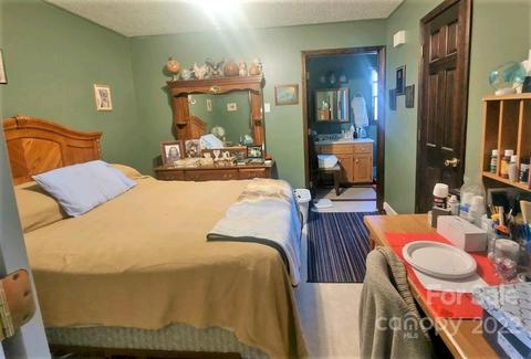 105 E Sylva Cir, Sylva, NC 28779 photo 16