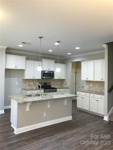978 Pennington Dr, Lancaster, SC 29720 photo 4