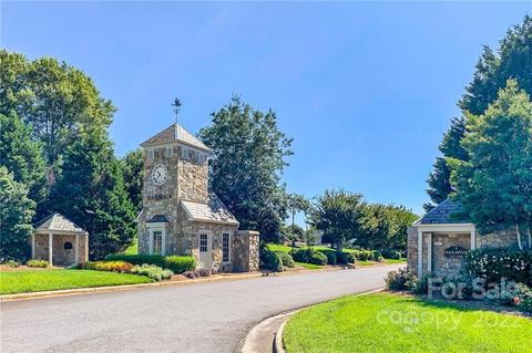 584 Cranborne Chase St, Fort Mill, SC 29708 photo 34