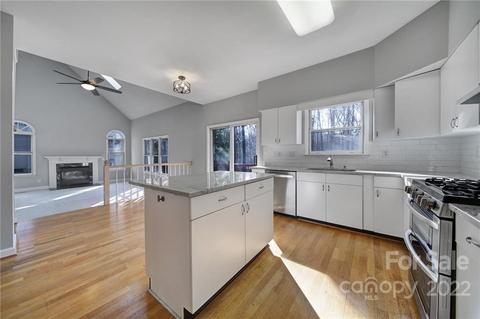 584 Cranborne Chase St, Fort Mill, SC 29708 photo 5