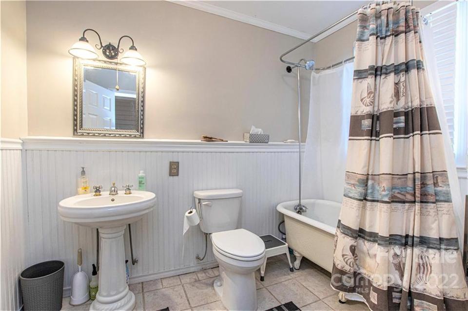  138 Maple St, Badin, NC 28009 photo 17