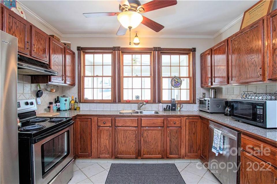  138 Maple St, Badin, NC 28009 photo 12