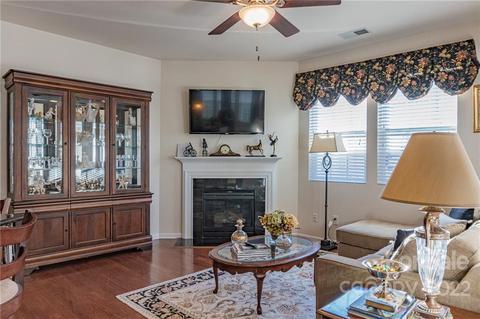 8223 Viewpoint Ln, Cornelius, NC 28031 photo 2