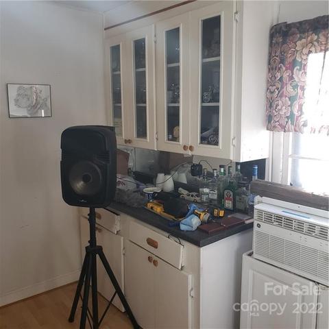 732 Pine St, Kannapolis, NC 28081 photo 8
