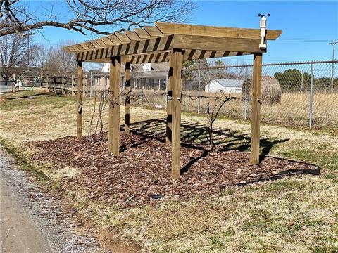 512 Blacksnake Rd, Stanley, NC 28164 photo 16