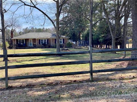 512 Blacksnake Rd, Stanley, NC 28164 photo 1
