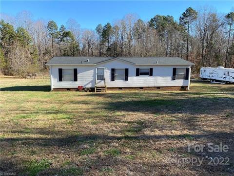 3191 Lark Dr, Denton, NC 27239 photo 1