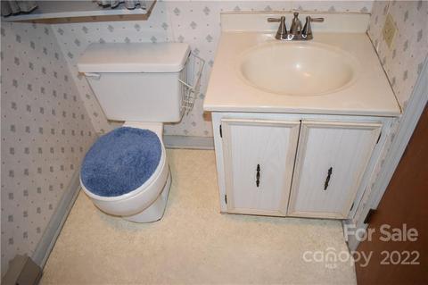 511 Valley Rd, Marion, NC 28752 photo 18
