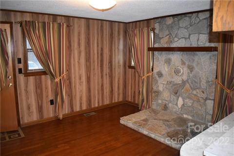 511 Valley Rd, Marion, NC 28752 photo 6