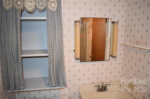 511 Valley Rd, Marion, NC 28752 photo 19