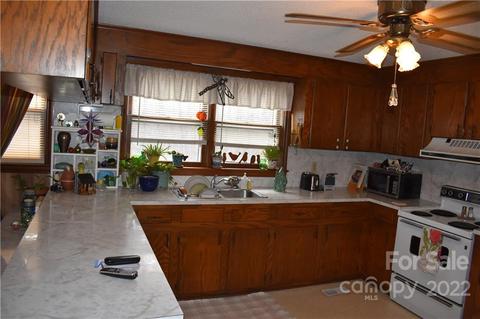 511 Valley Rd, Marion, NC 28752 photo 10