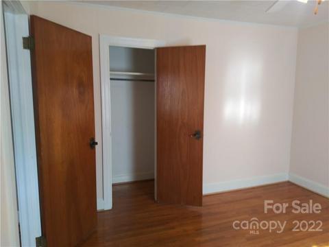 1950 Wall St, Morganton, NC 28655 photo 5
