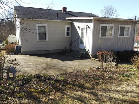 1950 Wall St, Morganton, NC 28655 photo 3