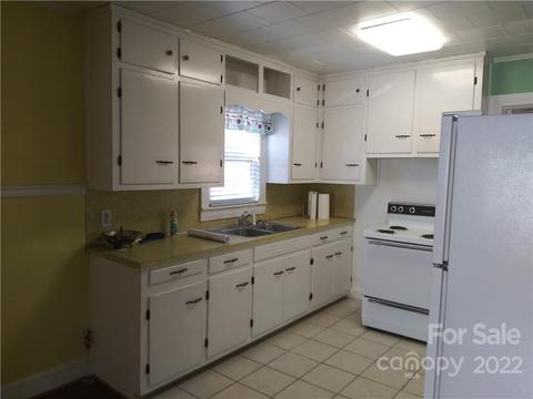 1950 Wall St, Morganton, NC 28655 photo 6