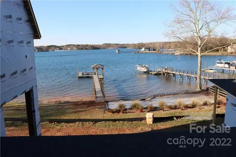17819 Largo Pl, Cornelius, NC 28031 photo 8