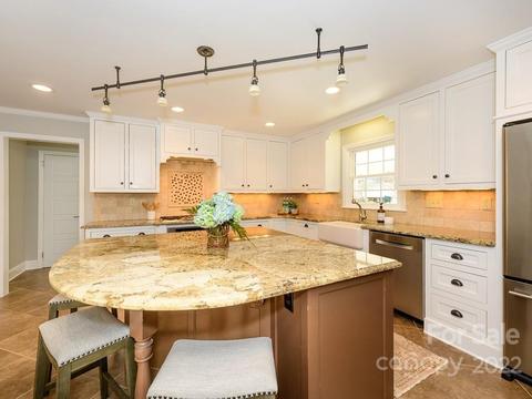 3326 Gresham Pl, Charlotte, NC 28211 photo 11