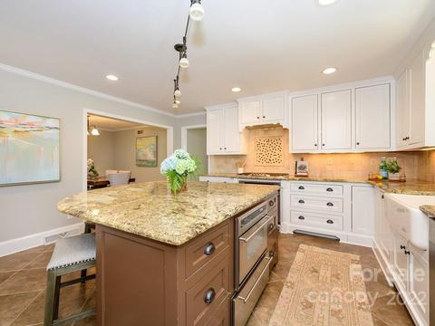 3326 Gresham Pl, Charlotte, NC 28211 photo 12