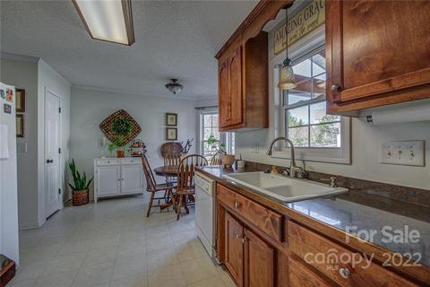 302 Bennington Dr, Stanley, NC 28164 photo 11