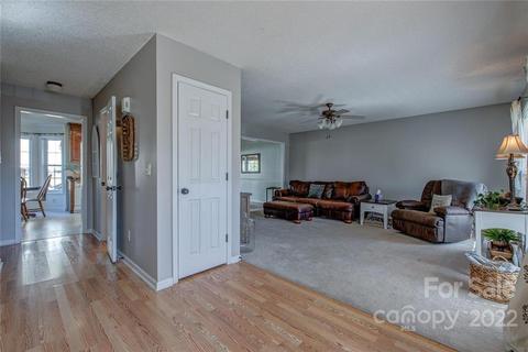 302 Bennington Dr, Stanley, NC 28164 photo 6