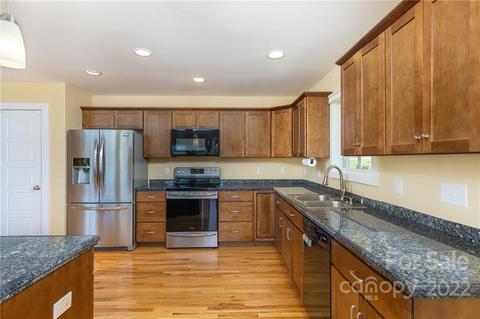 1100 Table View Dr, Morganton, NC 28655 photo 17