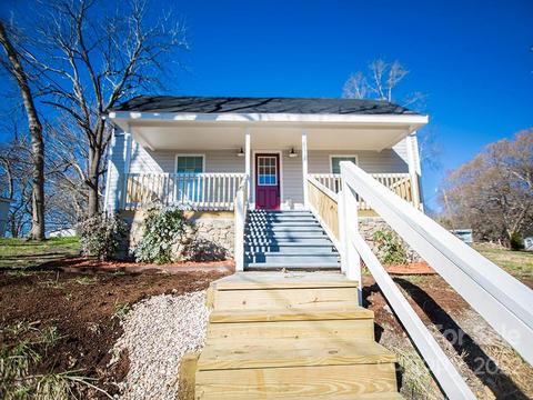 111 Fairview St, Clover, SC 29710 photo 2