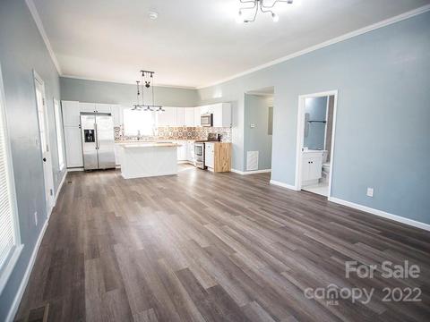 111 Fairview St, Clover, SC 29710 photo 8