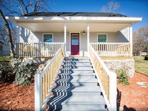 111 Fairview St, Clover, SC 29710 photo 1